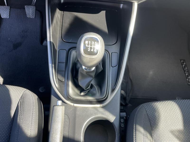 kia Rondo 2015 - 21