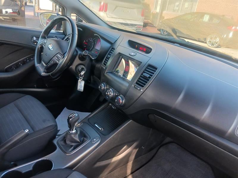 kia Forte 2016 - 13