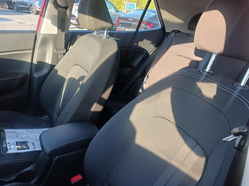 hyundai Venue 2022 - 16