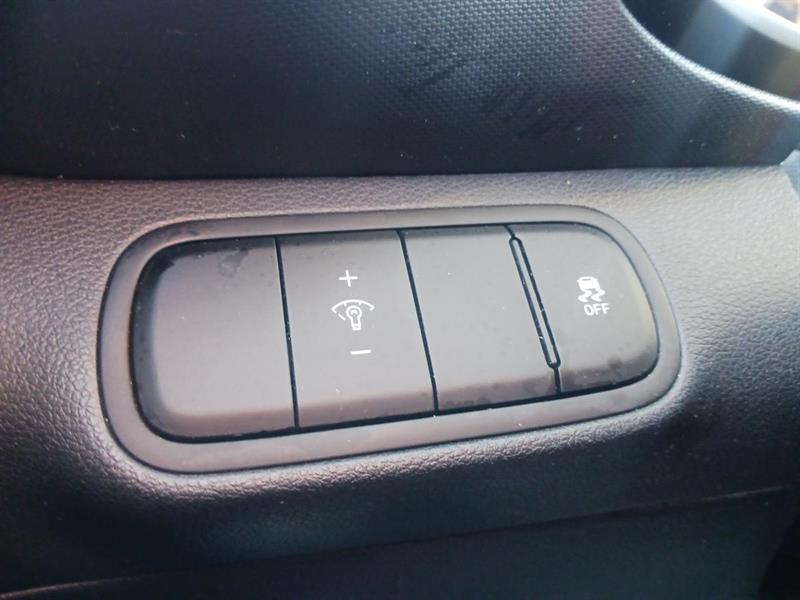 hyundai Venue 2022 - 25