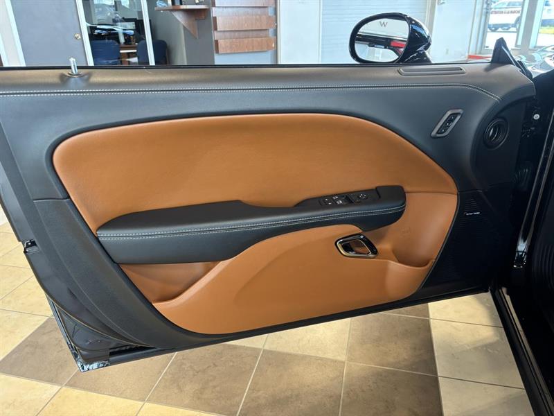 dodge Challenger 2023 - 9