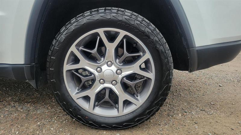 jeep Cherokee 2022 - 17