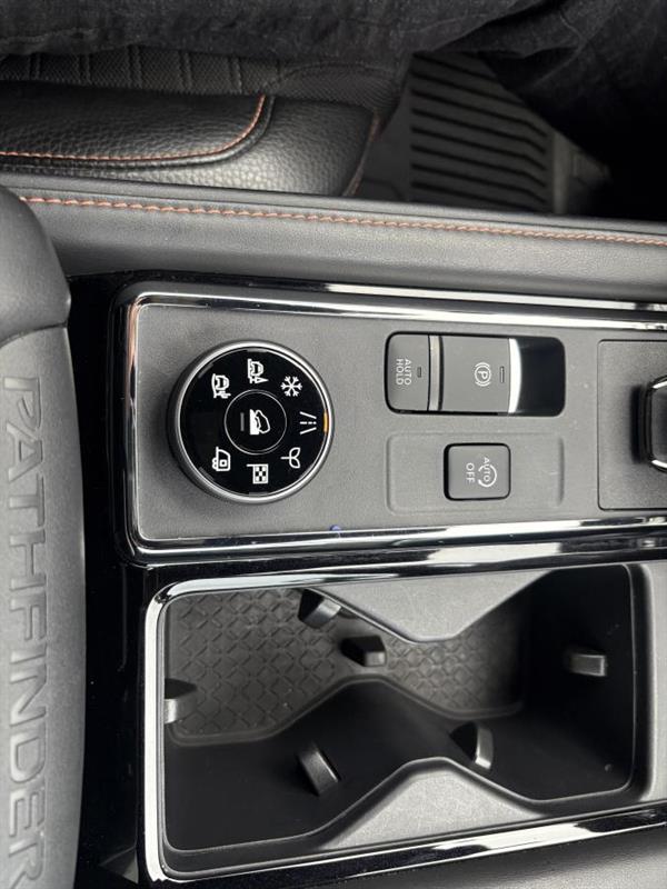 nissan Pathfinder 2023 - 27