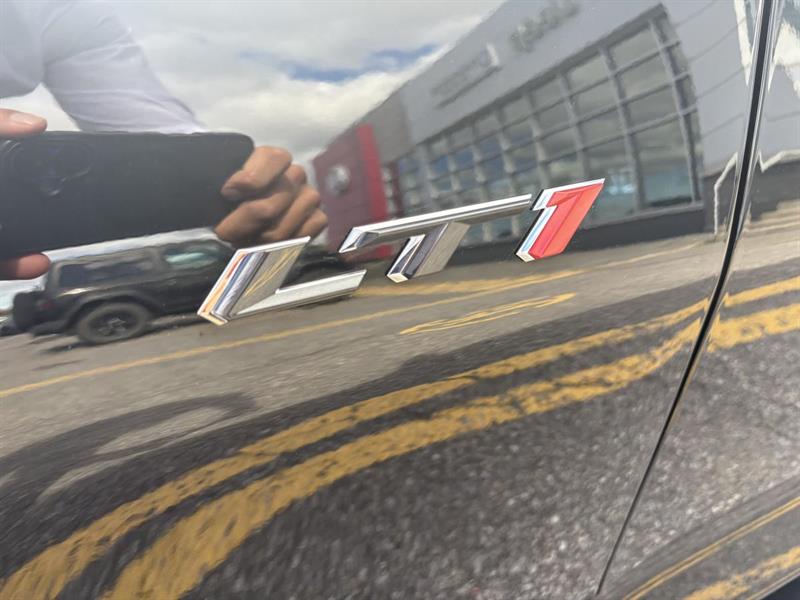 chevrolet Camaro 2023 - 12