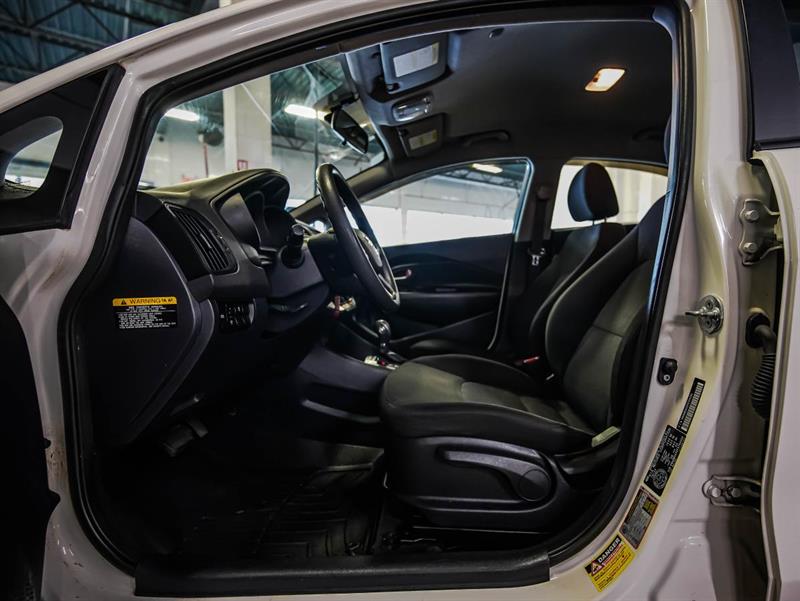 kia Rio 2015 - 13