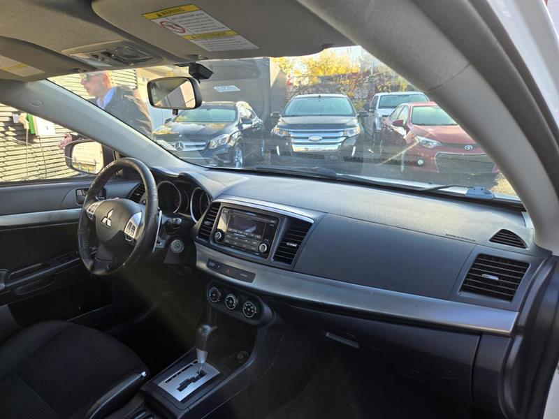 mitsubishi Lancer 2015 - 10