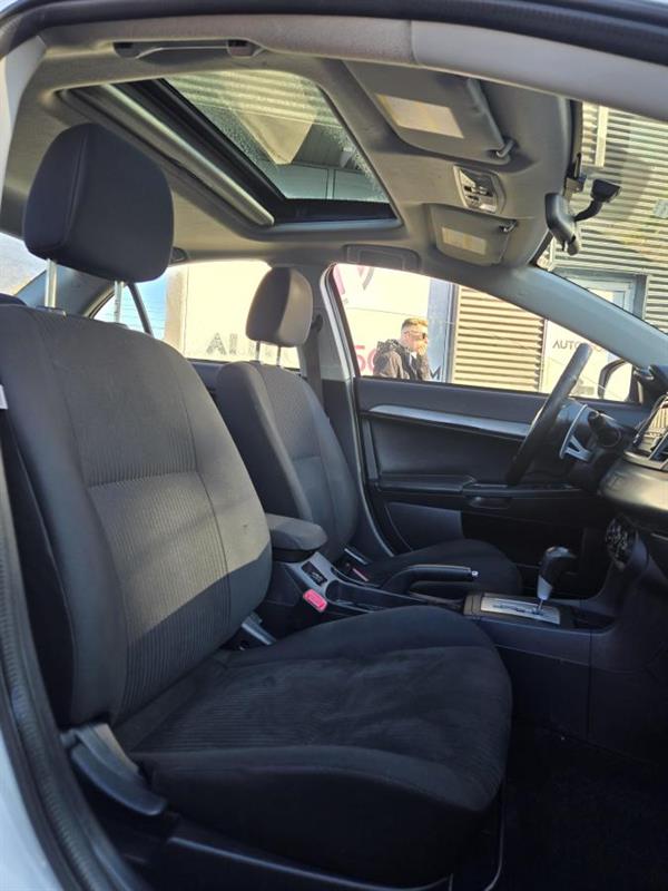 mitsubishi Lancer 2015 - 11