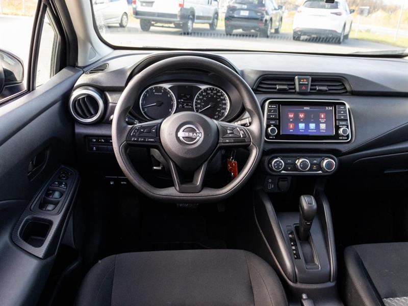 nissan Versa 2023 - 13