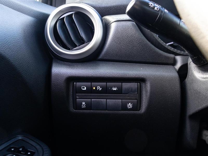 nissan Versa 2023 - 16