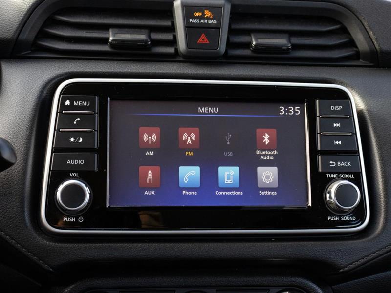 nissan Versa 2023 - 17