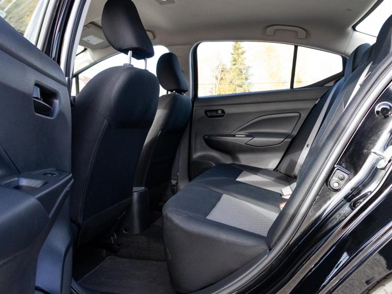 nissan Versa 2023 - 23