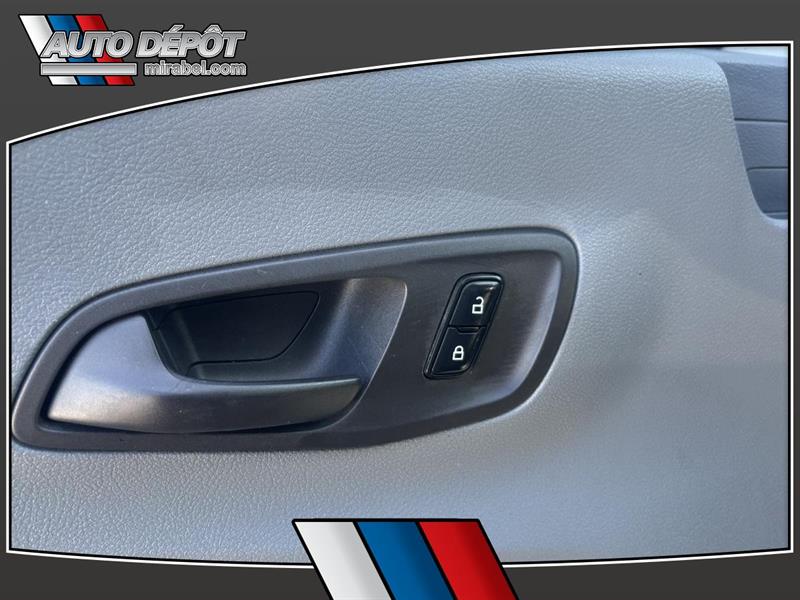 ford Transit Cargo Van 2016 - 14