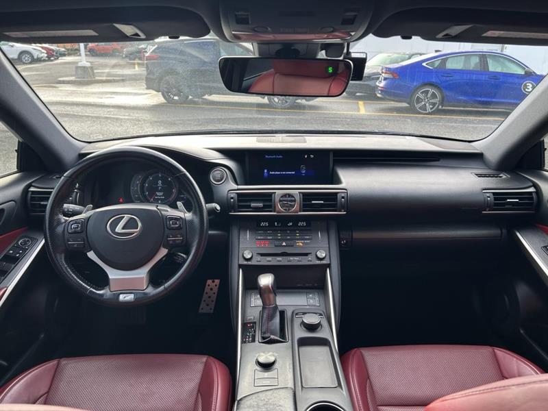 lexus IS 300 2020 - 17