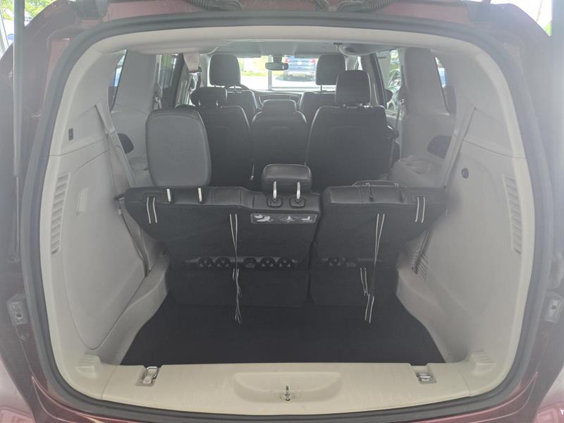 chrysler Pacifica 2018 - 9