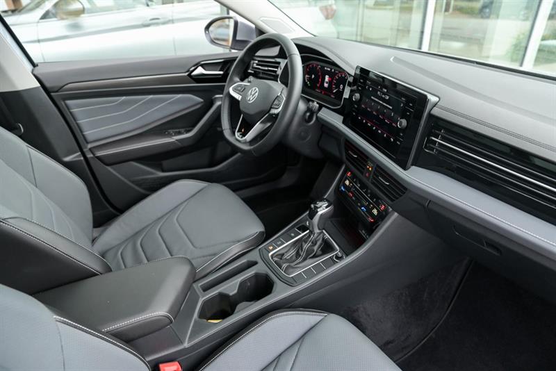 volkswagen Jetta 2025 - 24