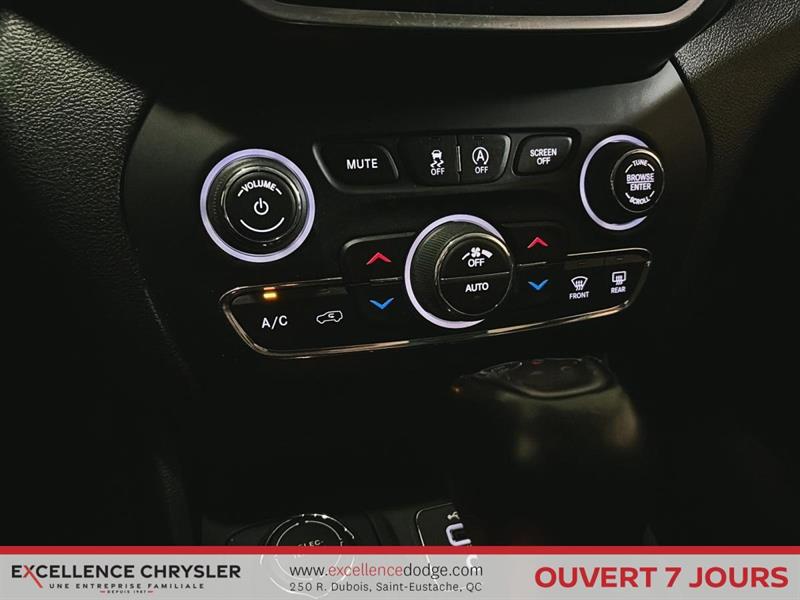 jeep Cherokee 2022 - 26