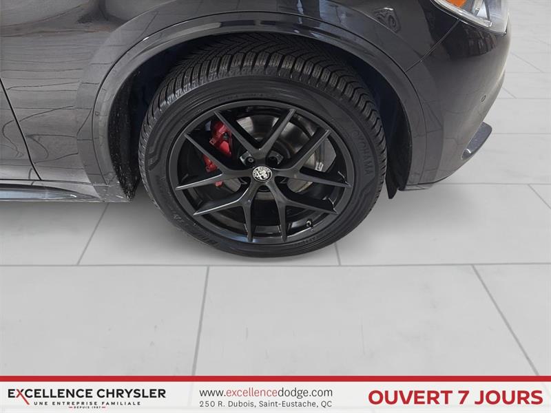 alfa romeo Stelvio 2021 - 5