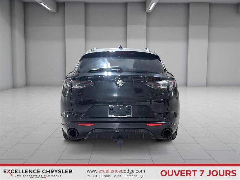 alfa romeo Stelvio 2021 - 10