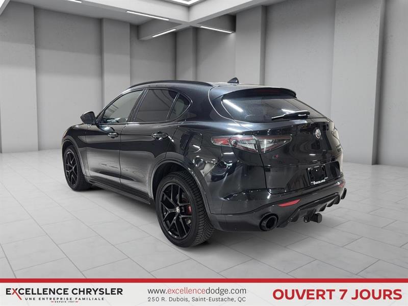 alfa romeo Stelvio 2021 - 12