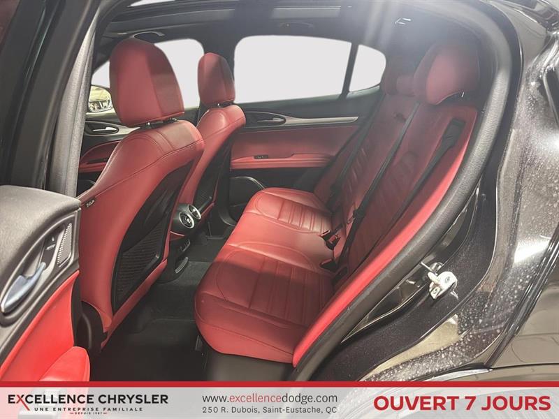 alfa romeo Stelvio 2021 - 13