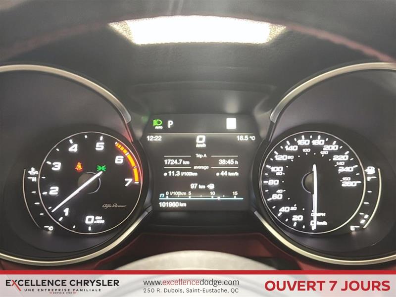 alfa romeo Stelvio 2021 - 19