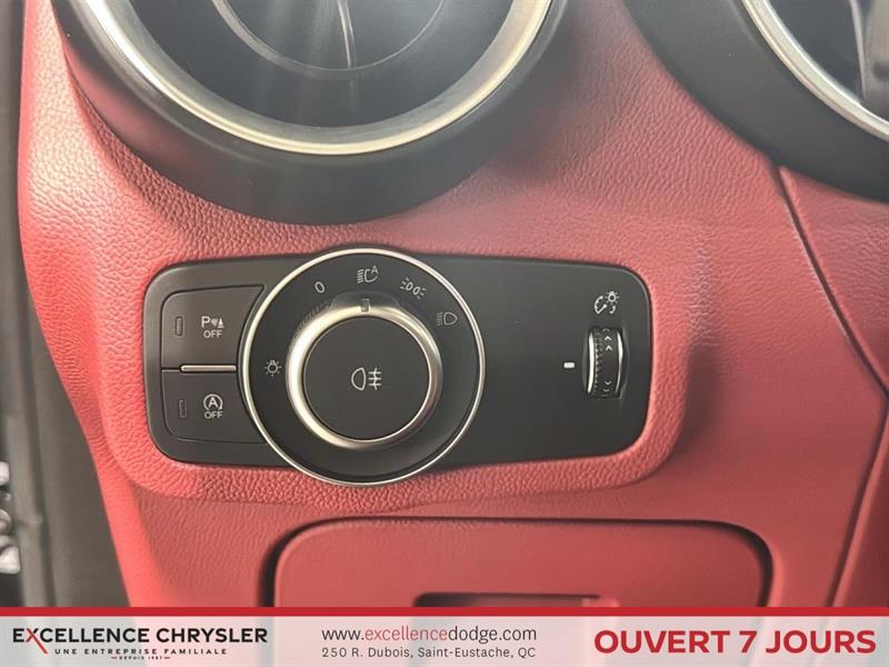 alfa romeo Stelvio 2021 - 20