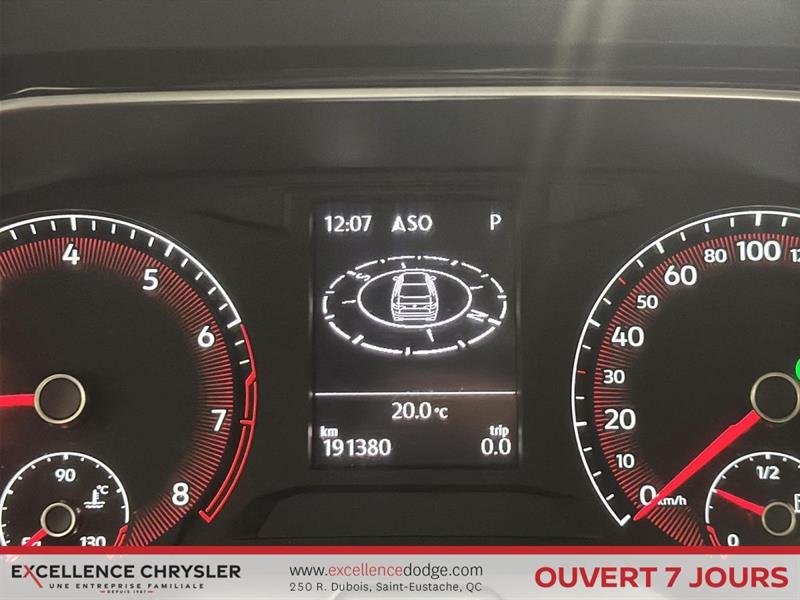 volkswagen Jetta 2019 - 16