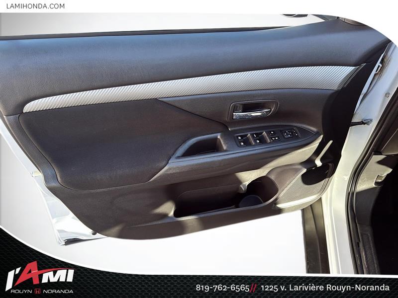 mitsubishi Outlander 2018 - 11