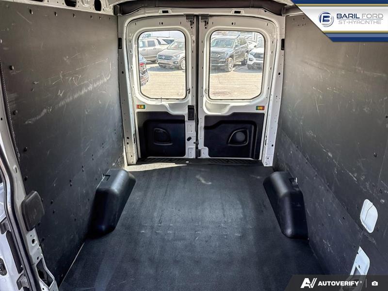ford Transit fourgon utilitaire 2021 - 24
