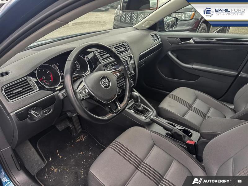 volkswagen Jetta 2017 - 13