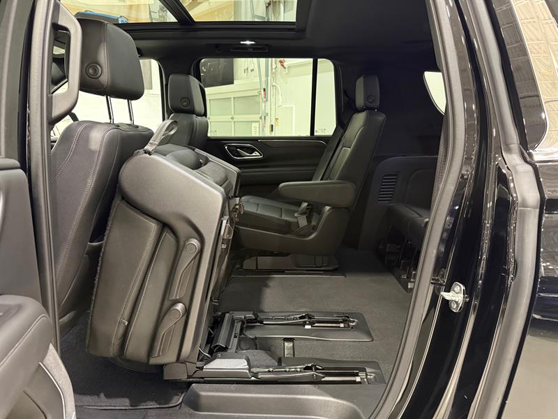 chevrolet Suburban 2022 - 12