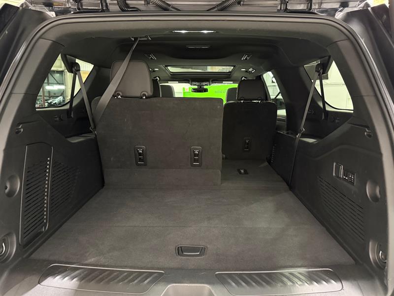 chevrolet Suburban 2022 - 15