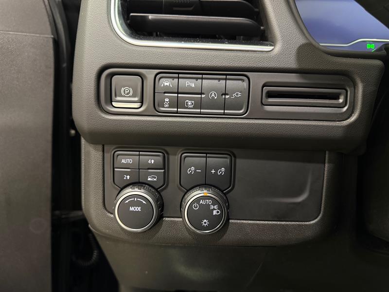 chevrolet Suburban 2022 - 27