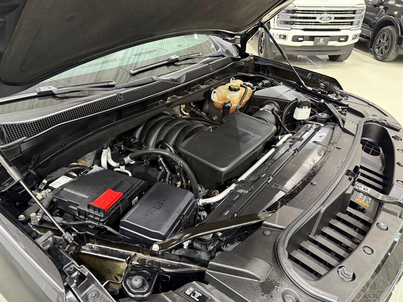 chevrolet Suburban 2022 - 32