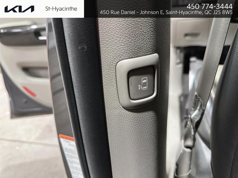 kia Sedona 2016 - 21