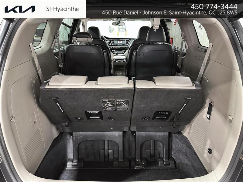 kia Sedona 2016 - 24