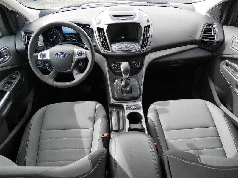 ford Escape 2015 - 18