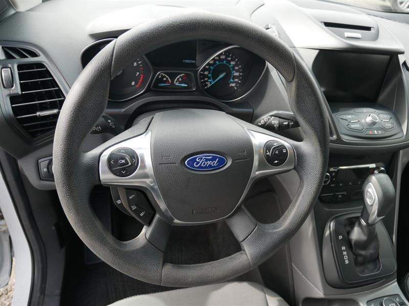 ford Escape 2015 - 19