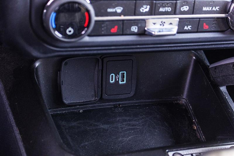 ford Bronco 2021 - 18