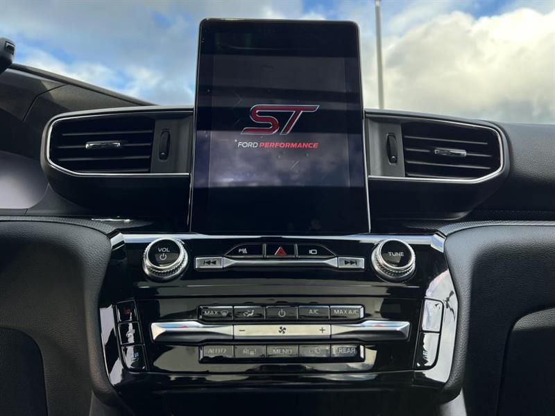 ford Explorer 2021 - 18