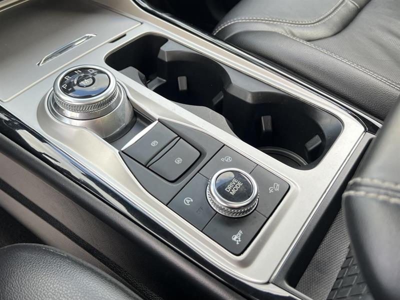 ford Explorer 2021 - 19