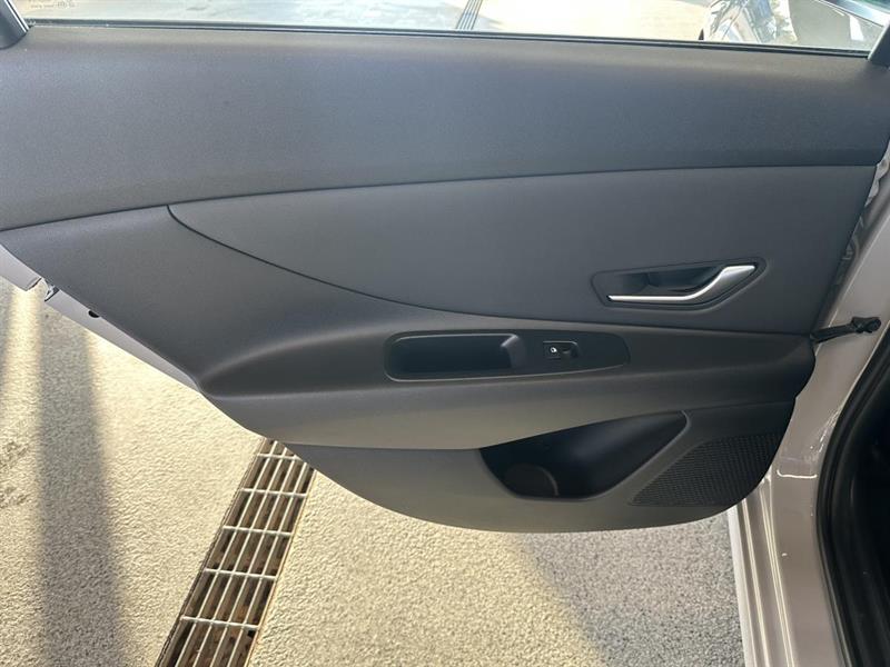 hyundai Elantra 2021 - 17