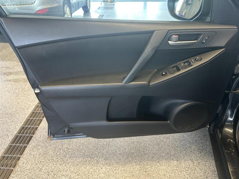 mazda Mazda3 2012 - 10