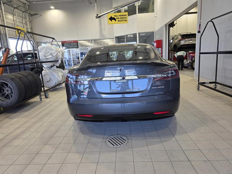 tesla Model S 2019 - 8