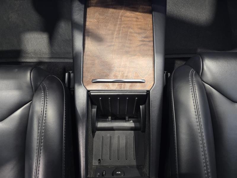 tesla Model S 2019 - 24