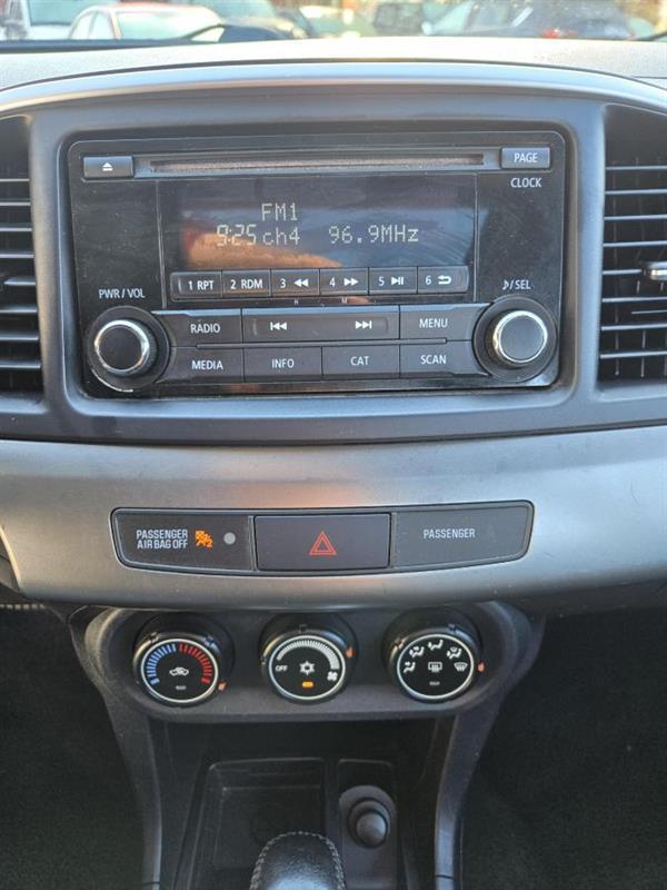 mitsubishi Lancer 2015 - 23