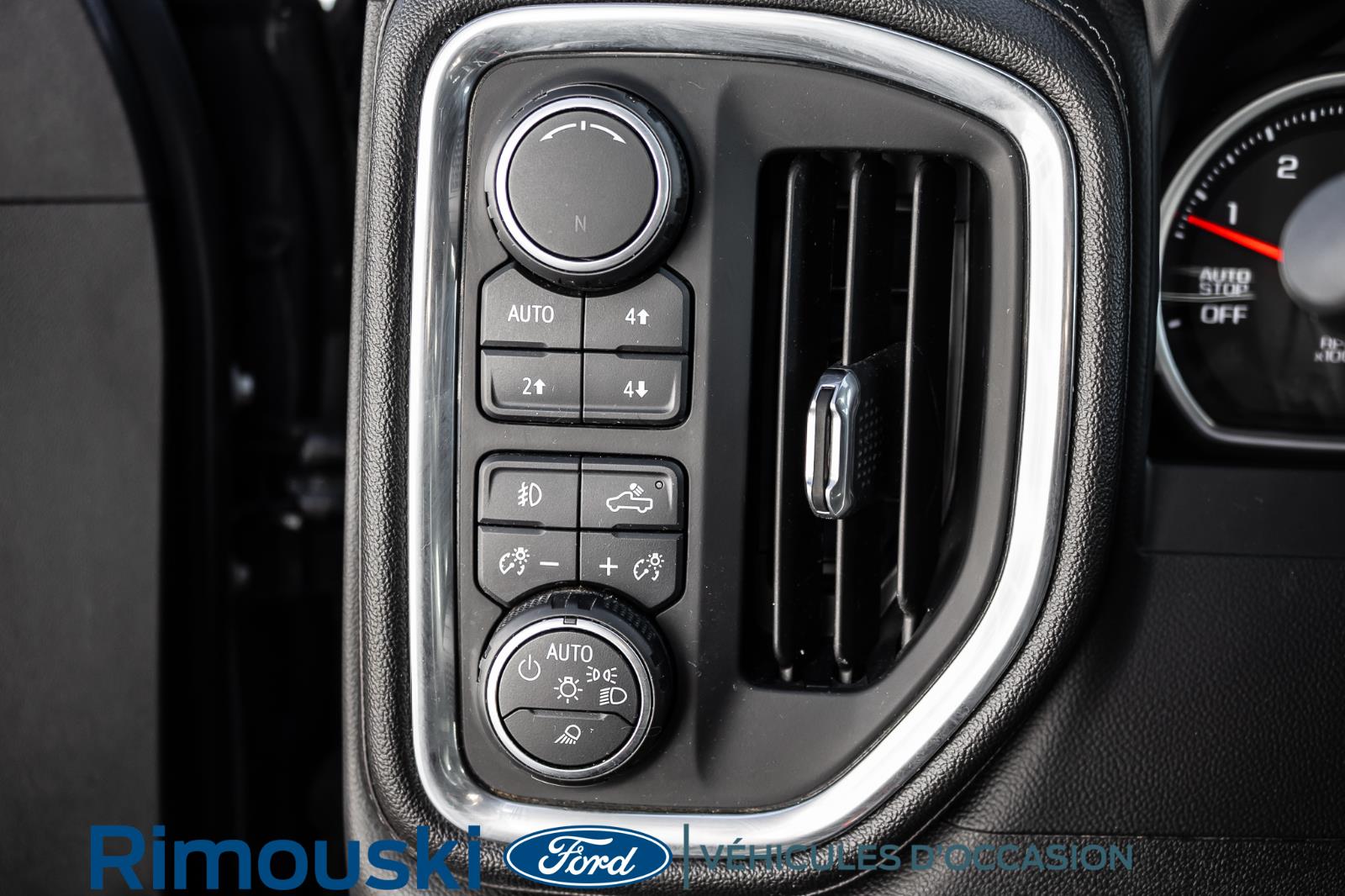 chevrolet Silverado 1500 2019 - 12