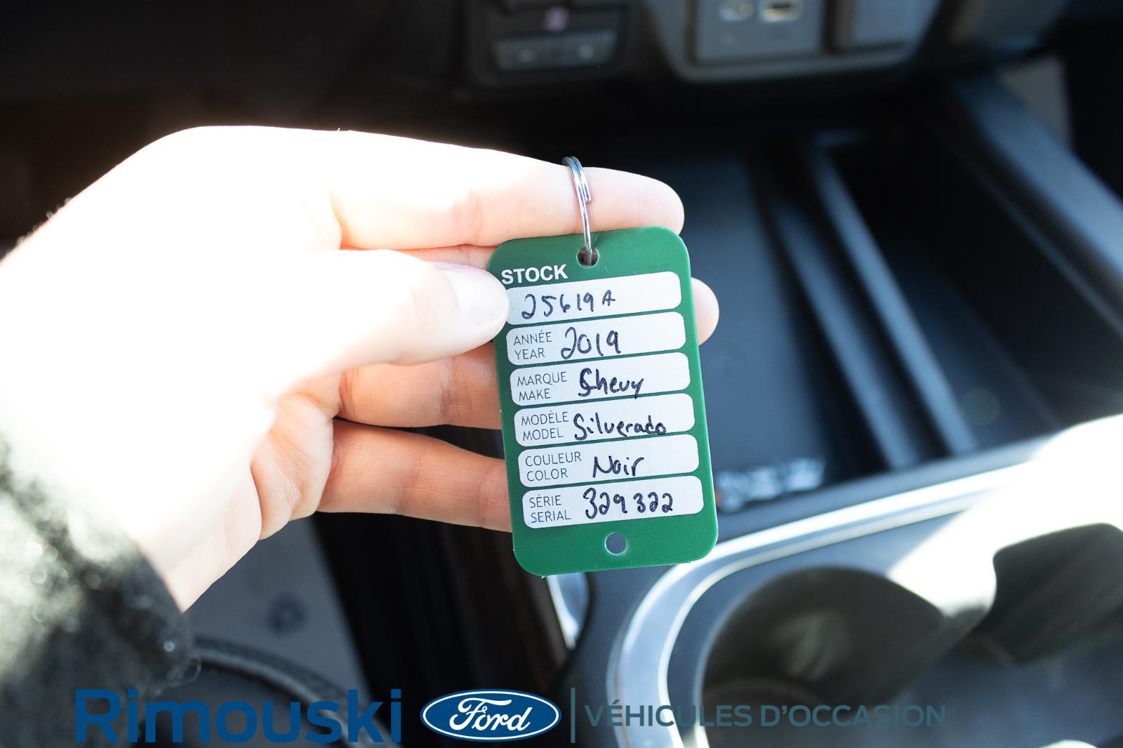 chevrolet Silverado 1500 2019 - 16