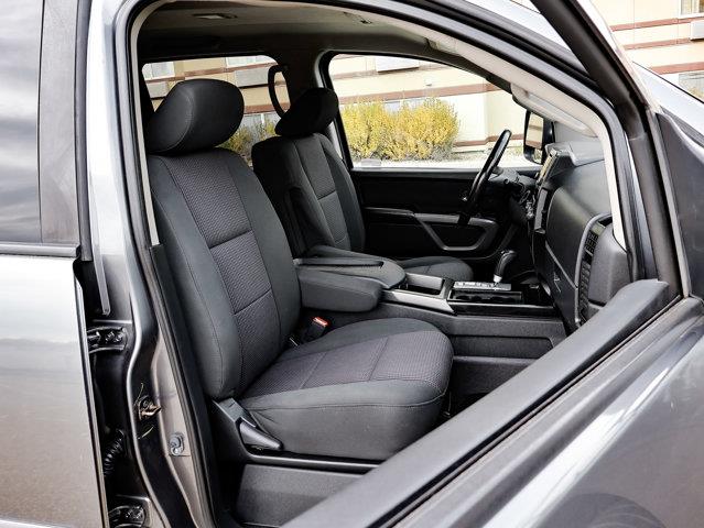 nissan Titan 2015 - 25