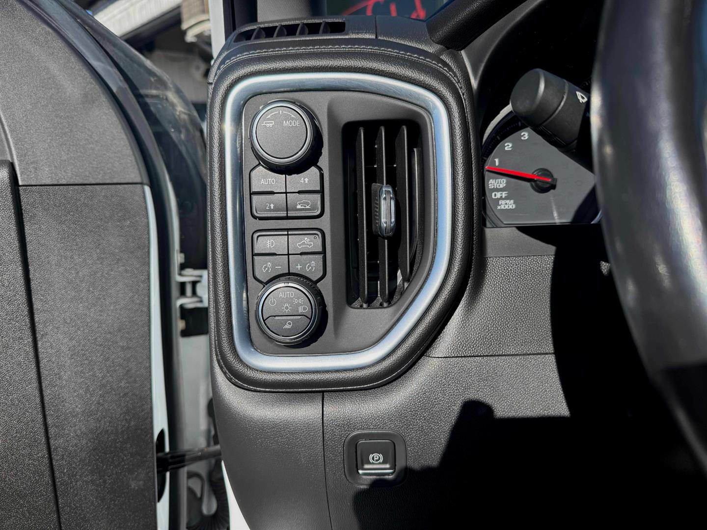 chevrolet Silverado 1500 LTD 2022 - 24